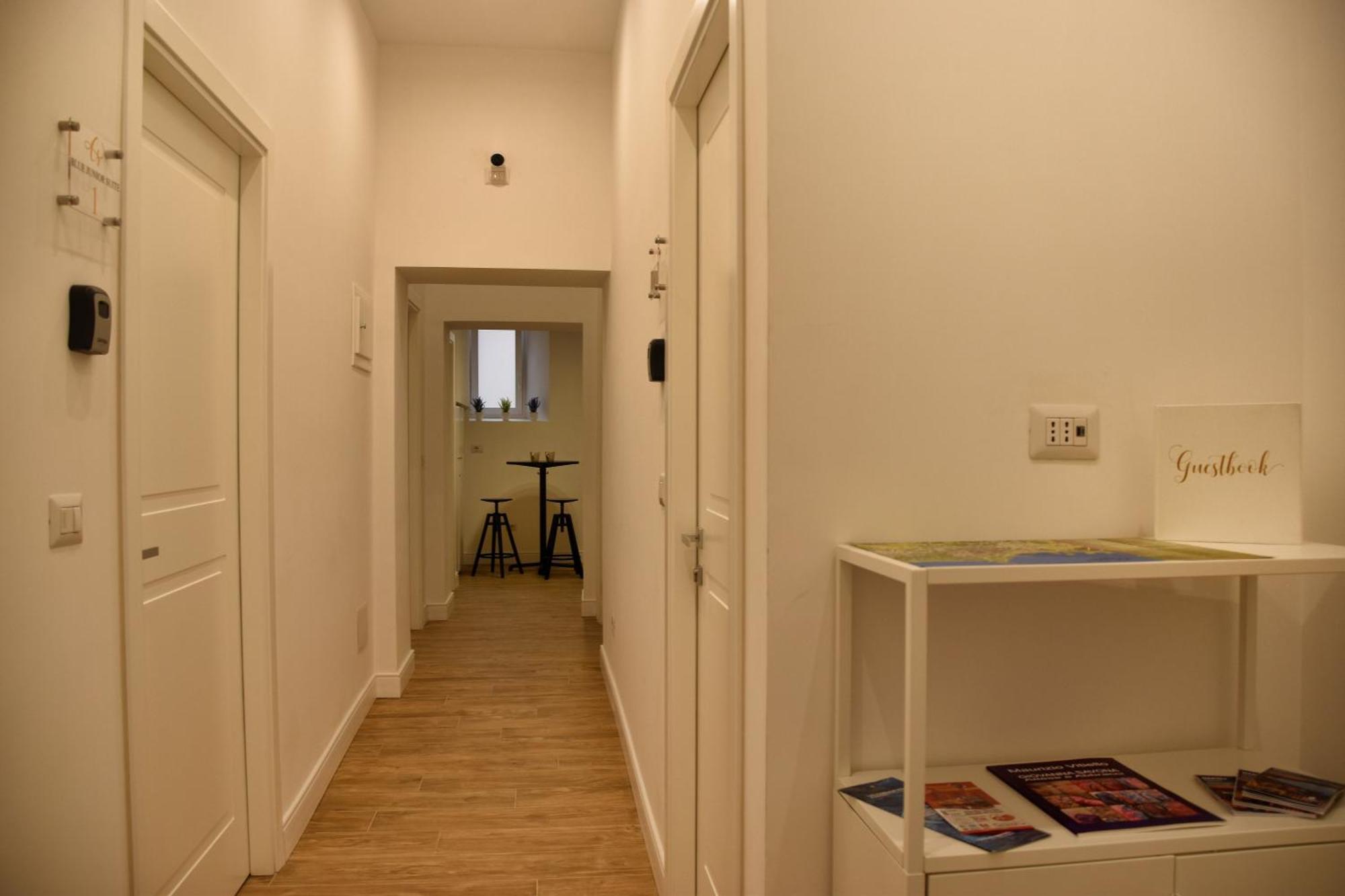 Centro Storico Rooms Napoli Esterno foto